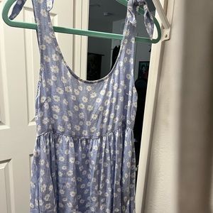 Forever 21 floral pattern blue dress size S in womens